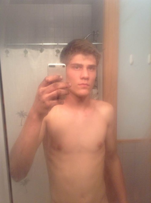 Free_Self_Pics_of_sexy_naked_18_year_olds